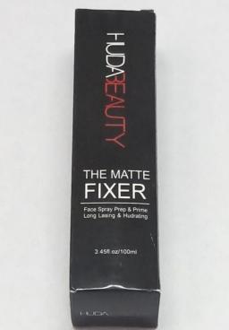 Huda Beauty - The Matte Fixer